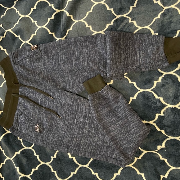 Cozy sweats - Picture 2 of 5